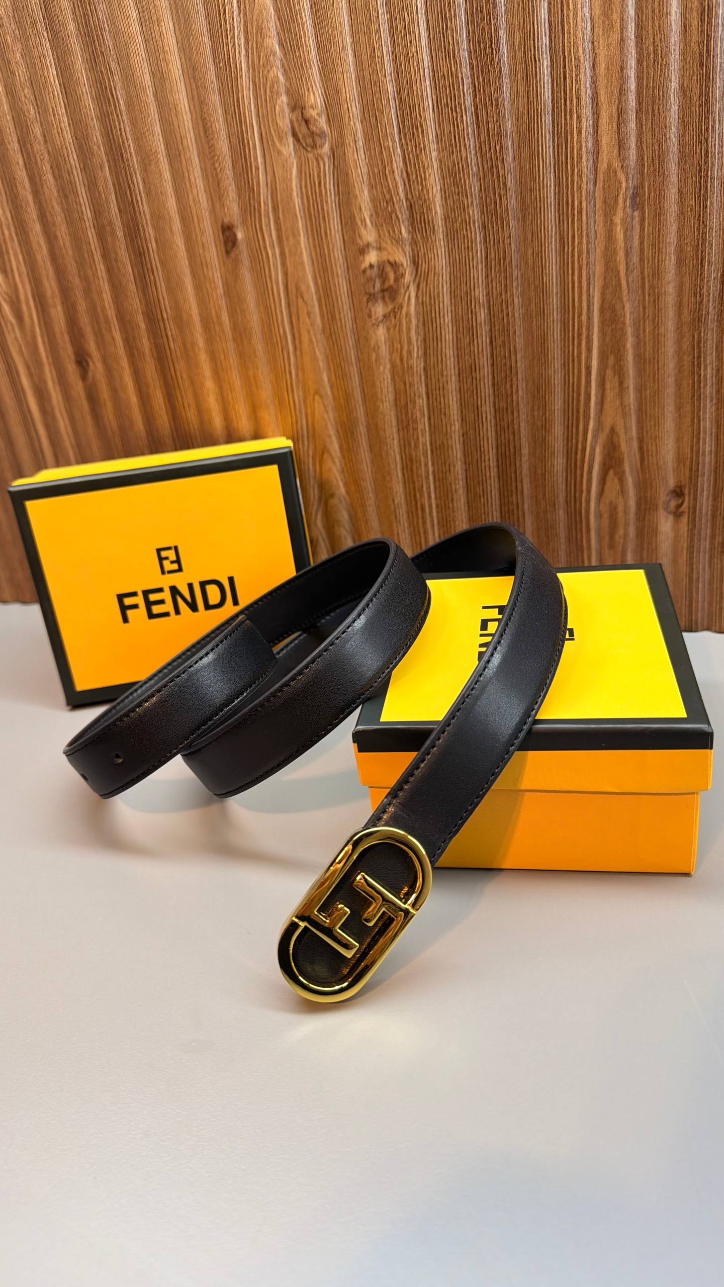 Γυναικεία ζώνη Fendi