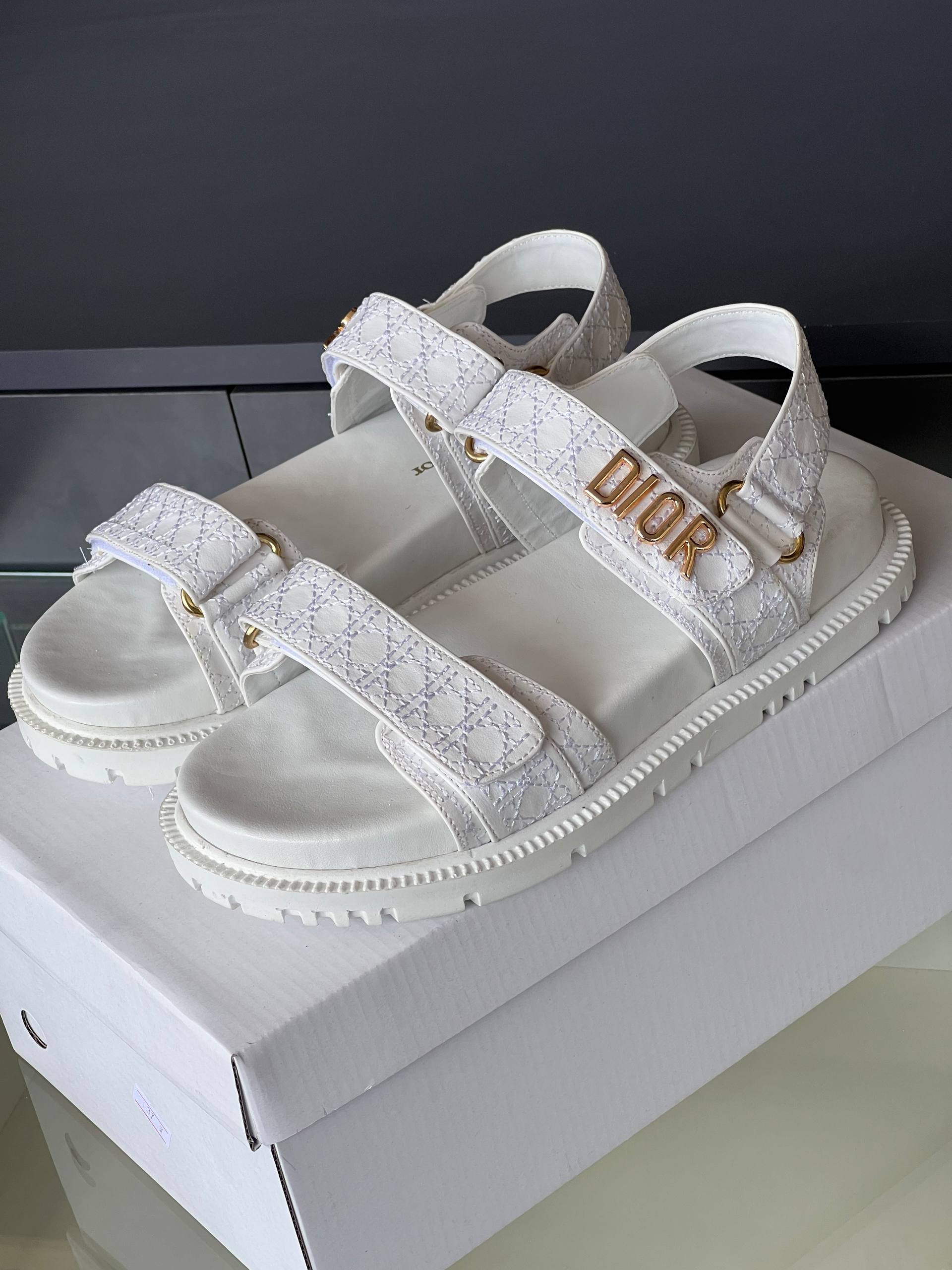 Γυναικεια παπουτσια Christian Dior