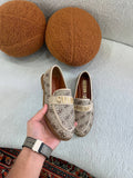 Γυναικεία παπούτσια Guess