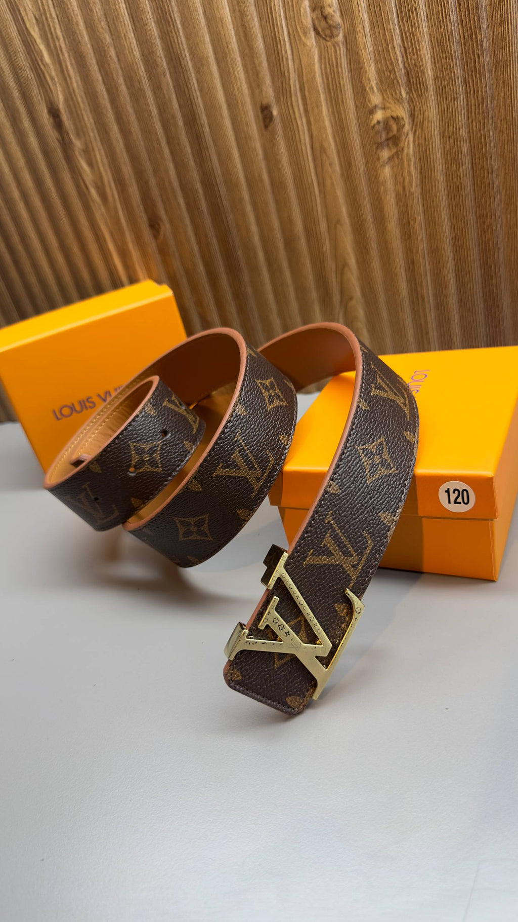 Δερμάτινες ζώνεςLouis Vuitton