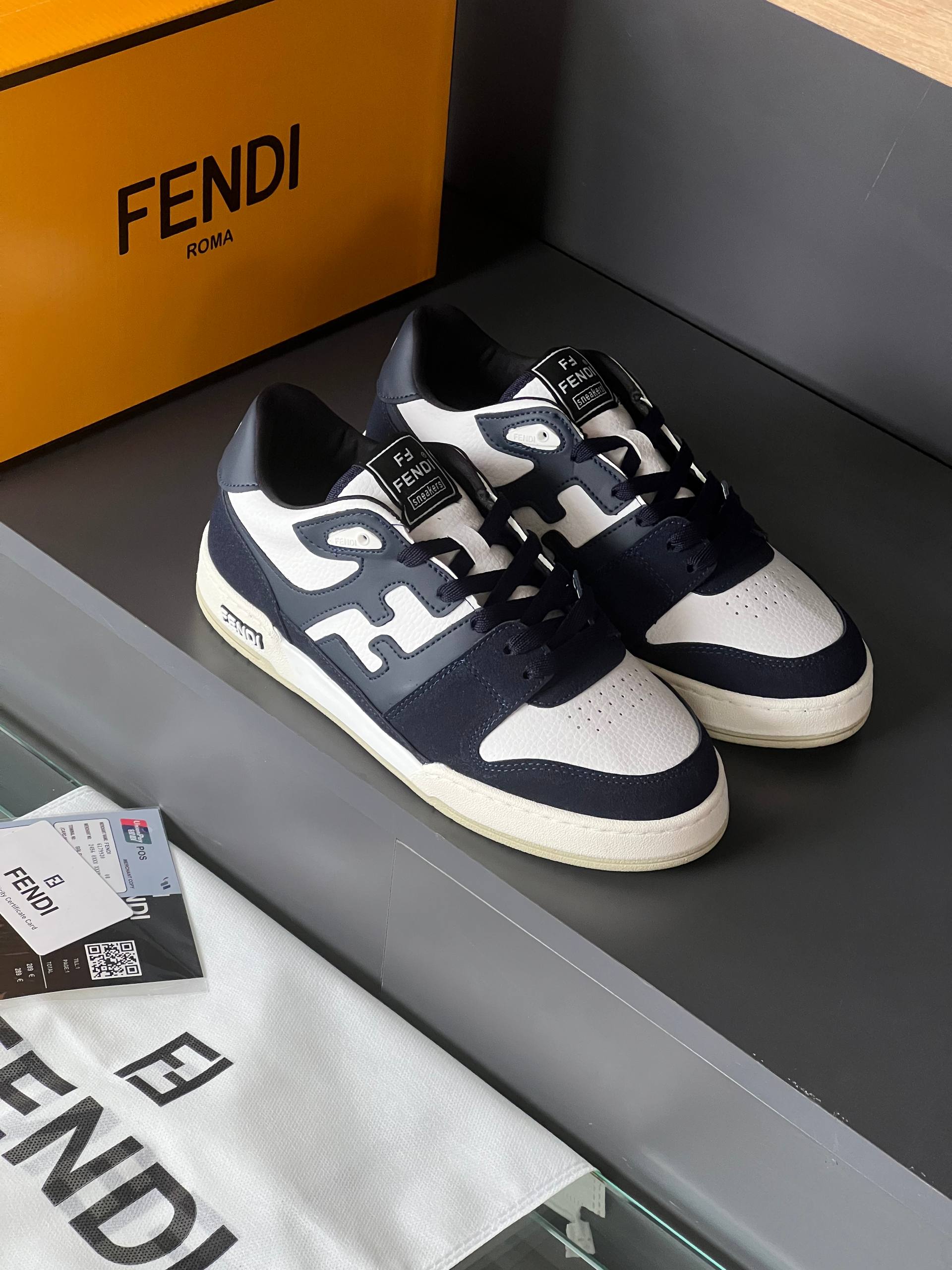 Ανδρικά παπούτσια Fendi